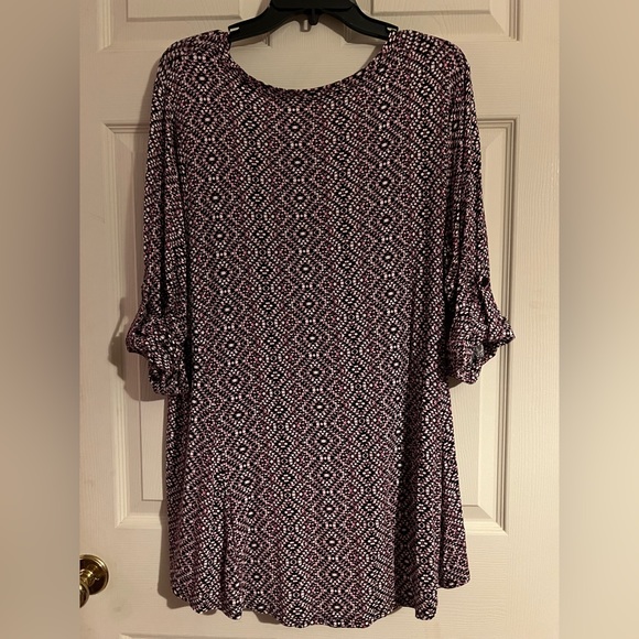 Covington Woman blouse, top, high low tunic, size 2X, pink, black print - Picture 2 of 6